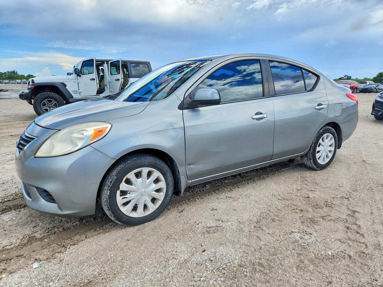 2013 NISSAN VERSA 1.6 S  