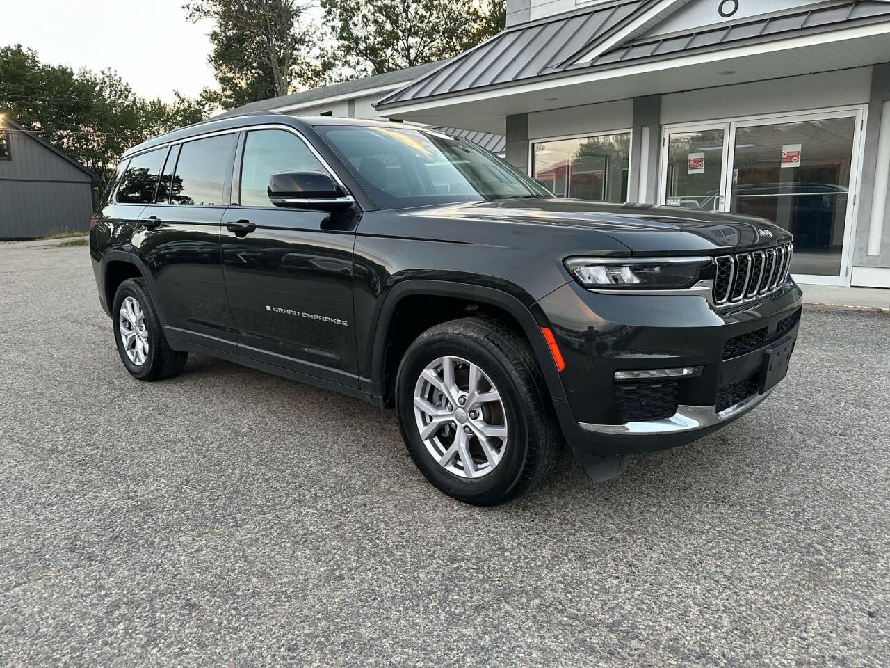 2022 JEEP GRAND CHEROKEE L LIMITED  
