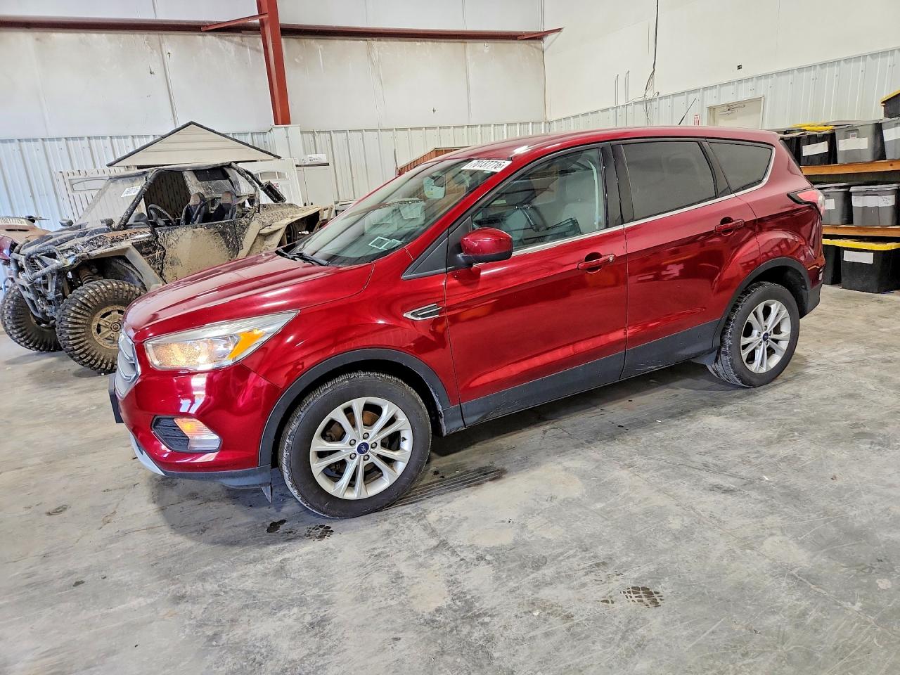 2017 FORD ESCAPE SE  