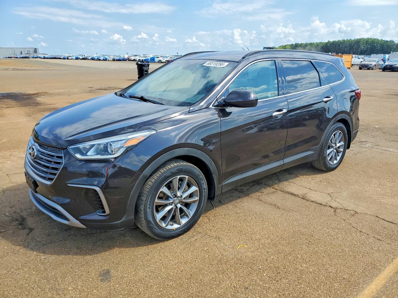 2017 HYUNDAI SANTA FE SE  