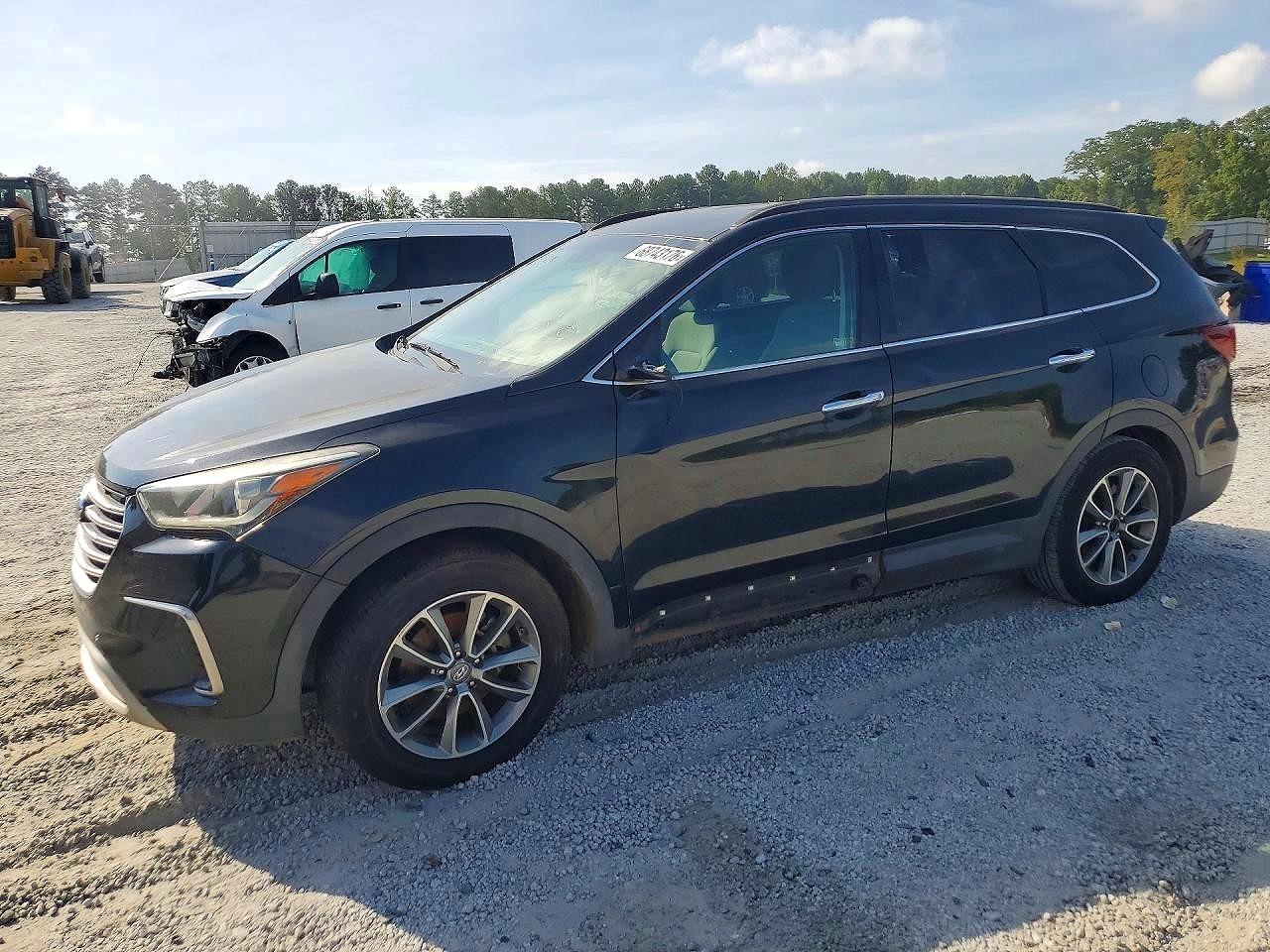 2017 HYUNDAI SANTA FE SE  