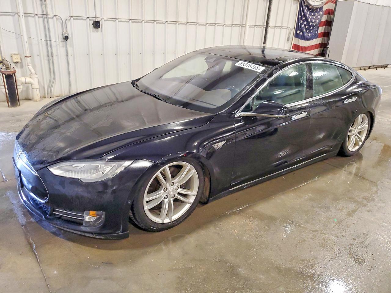 2015 TESLA MODEL S 85D  