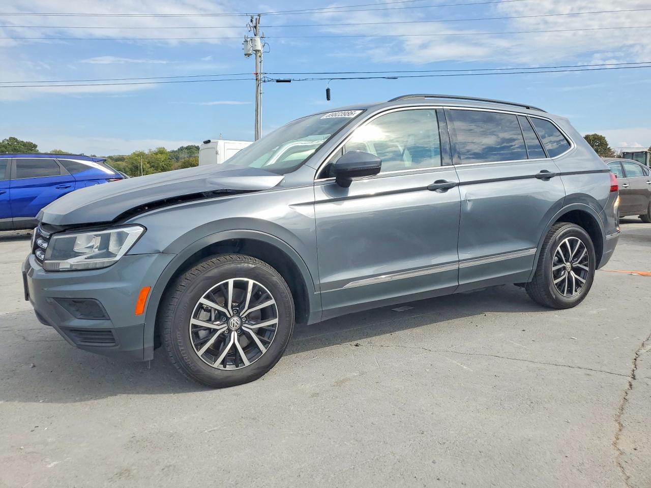 2021 VOLKSWAGEN TIGUAN SE  