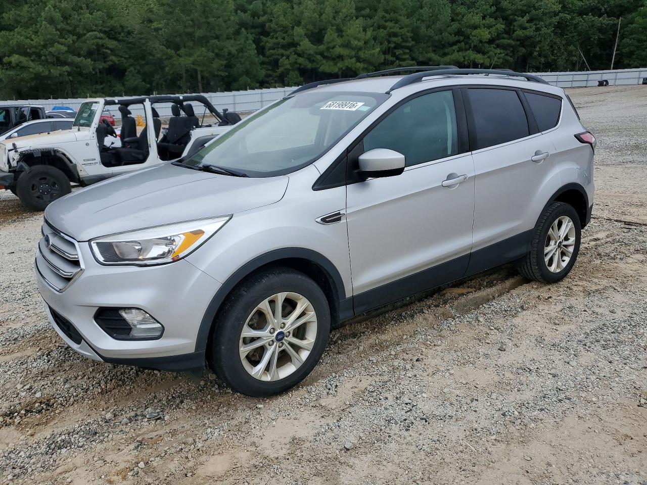 2018 FORD ESCAPE SE  