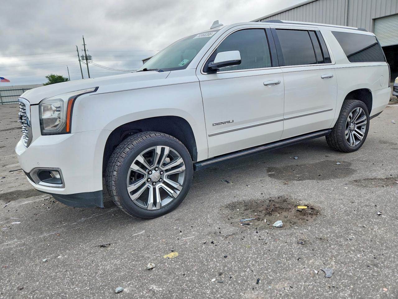 2019 GMC YUKON XL DENALI  