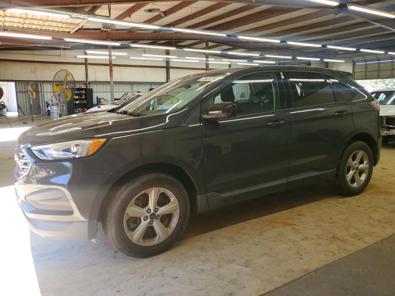 2021 FORD EDGE SE  