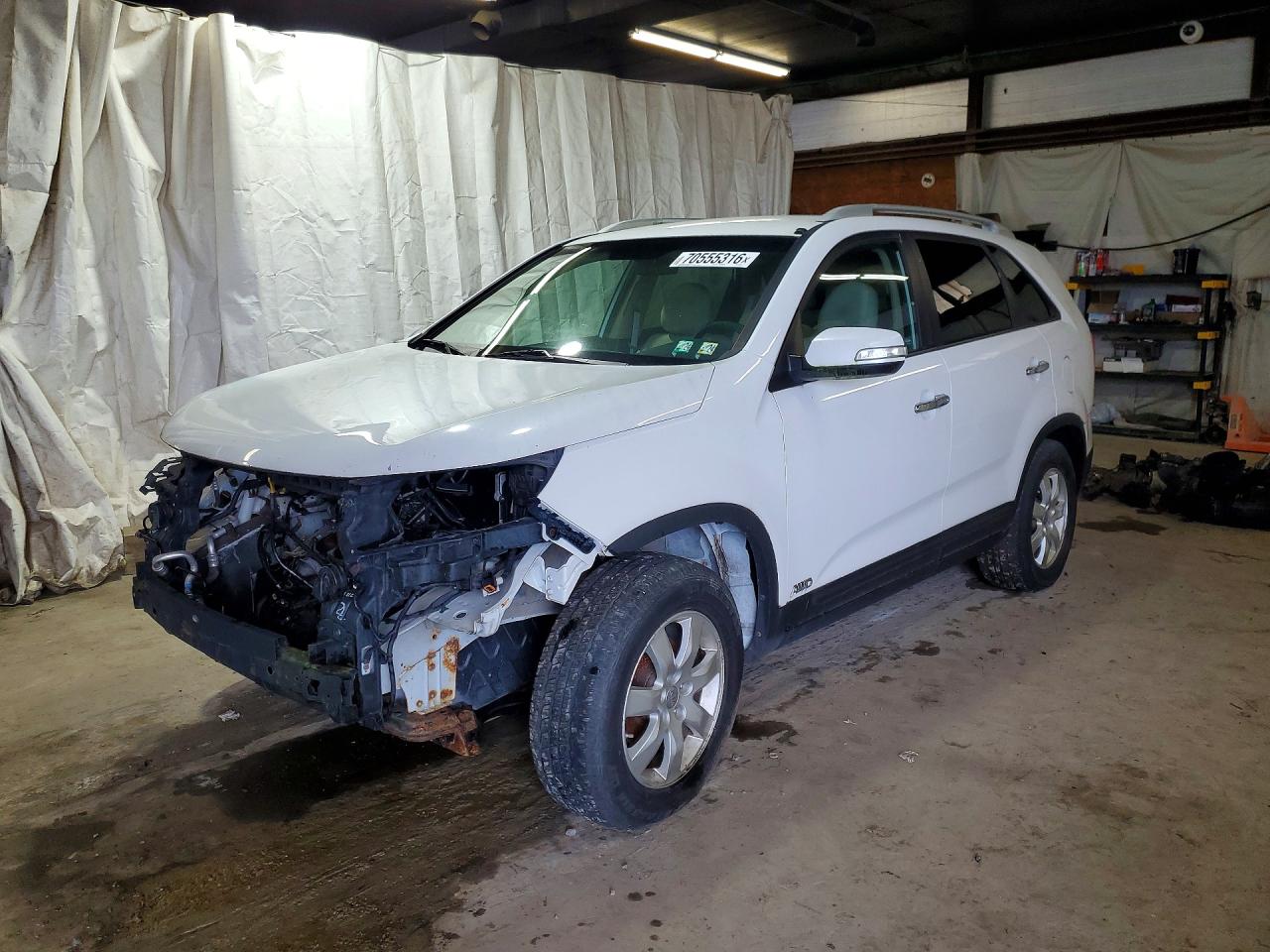 2013 KIA SORENTO LX  