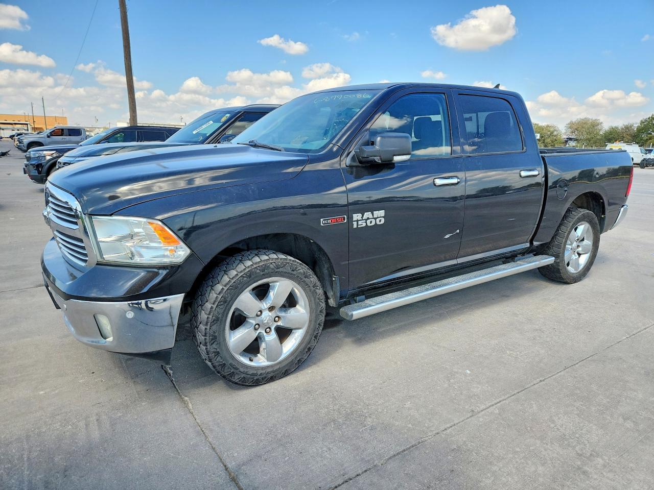 2015 RAM 1500 SLT  