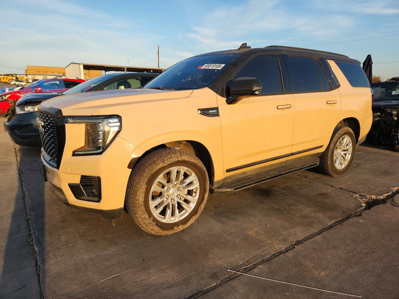 2022 GMC YUKON SLT  