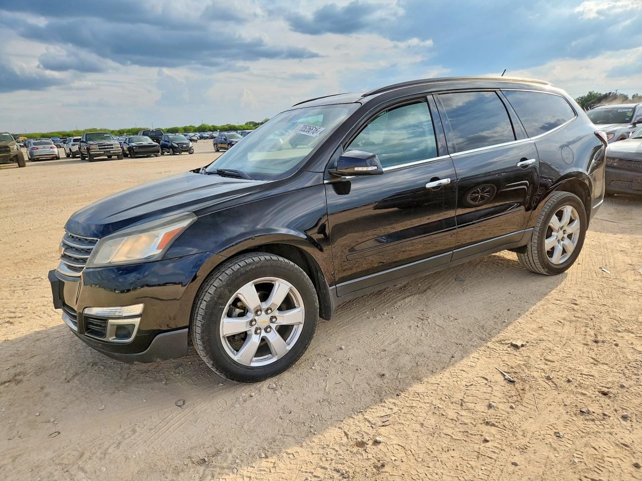 2017 CHEVROLET TRAVERSE LT  