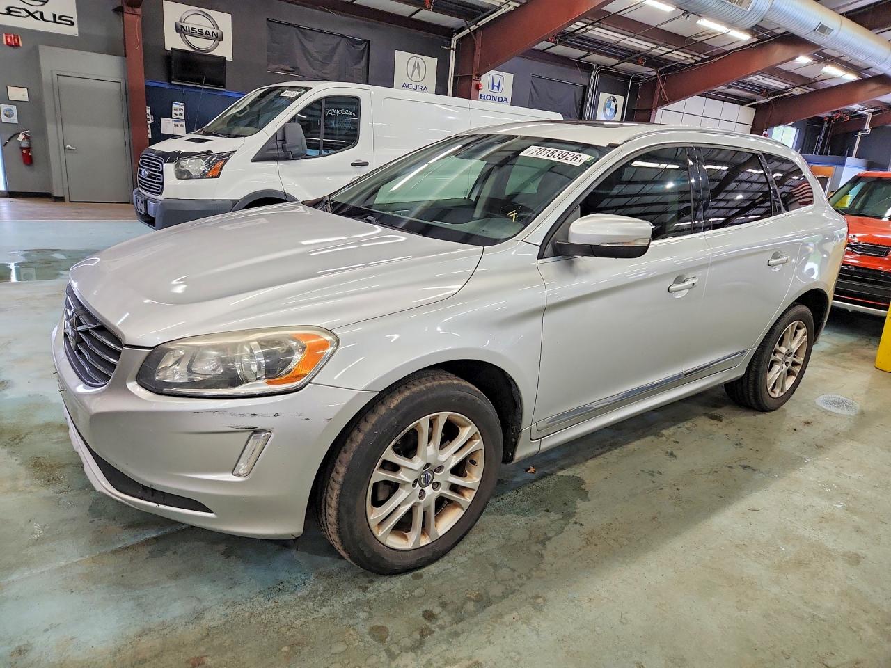 2016 VOLVO XC60 T5 PREMIER  