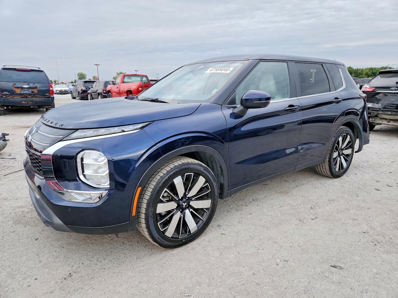 2025 MITSUBISHI OUTLANDER SE  