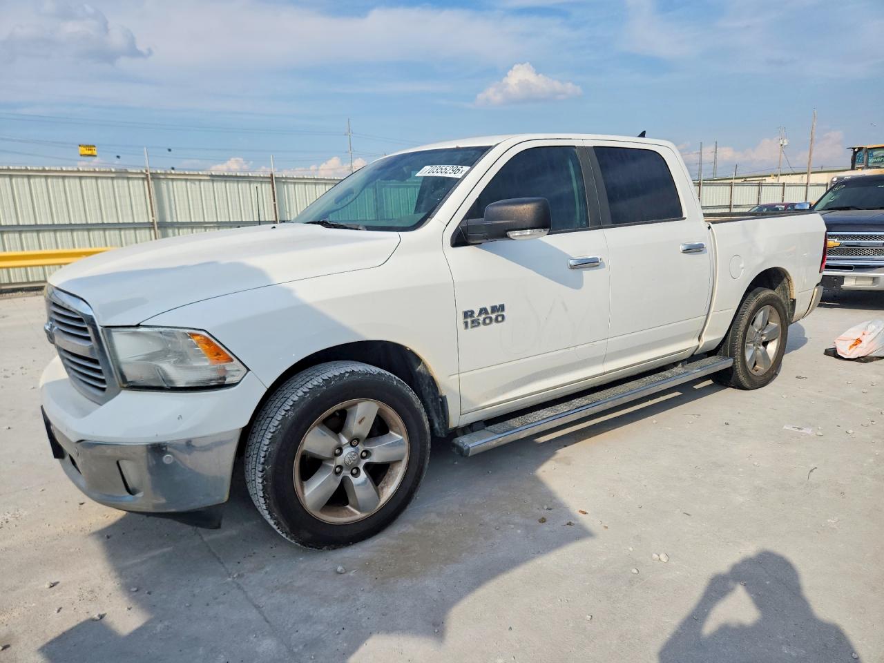 2016 RAM 1500 SLT  