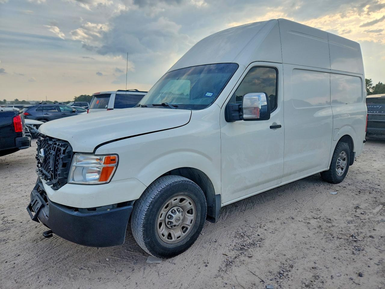 2019 NISSAN NV 2500 HD SV  