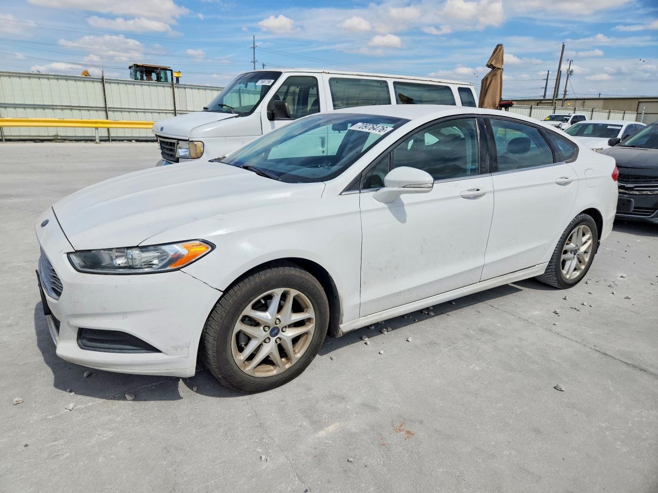 2013 FORD FUSION SE  