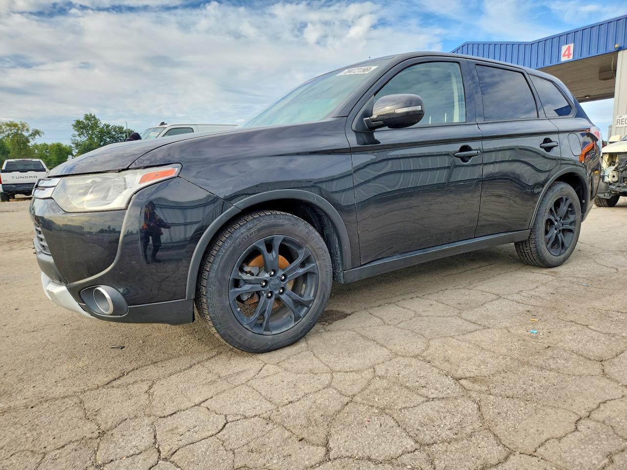 2015 MITSUBISHI OUTLANDER SE  