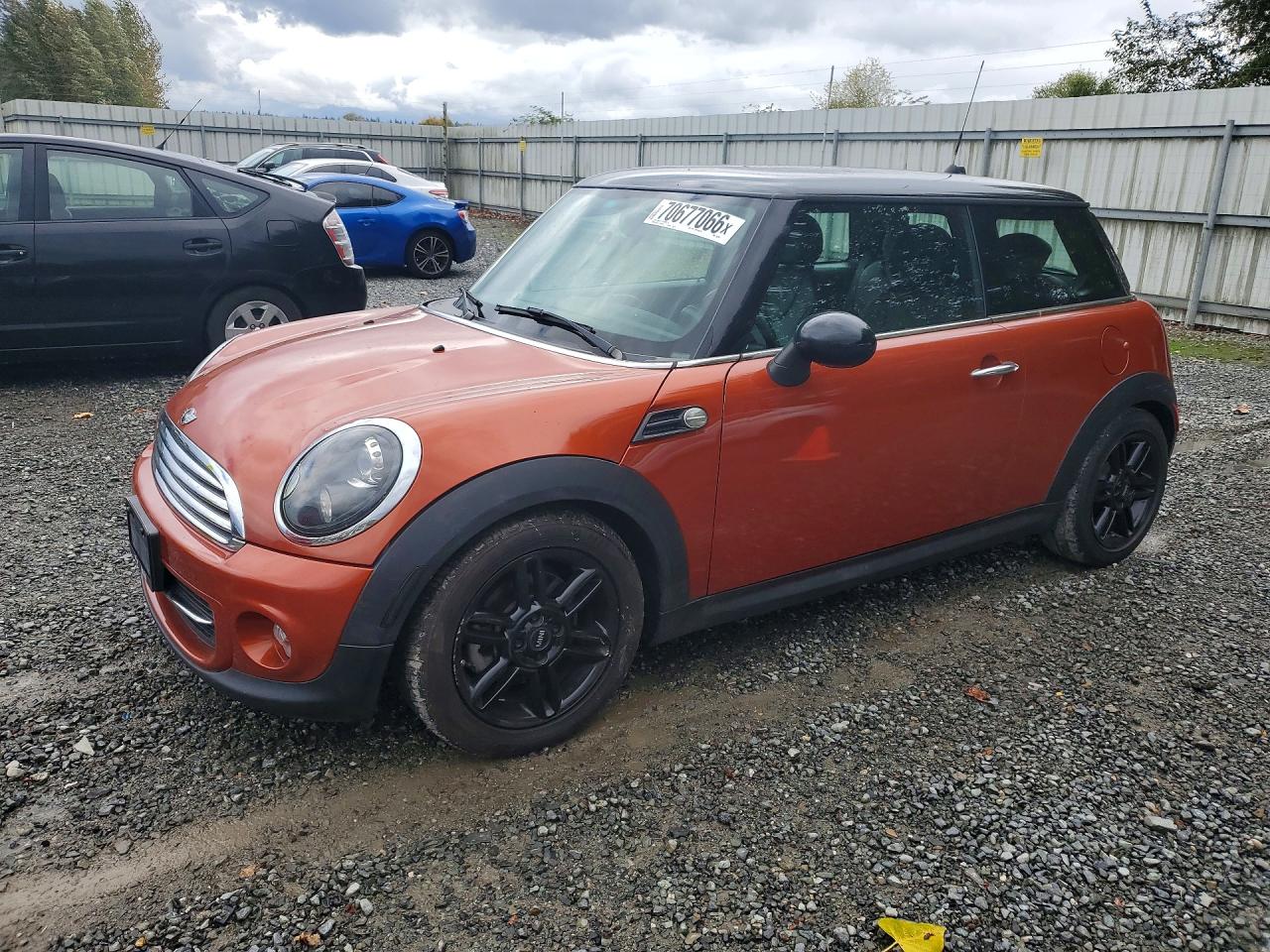 2013 MINI COOPER   