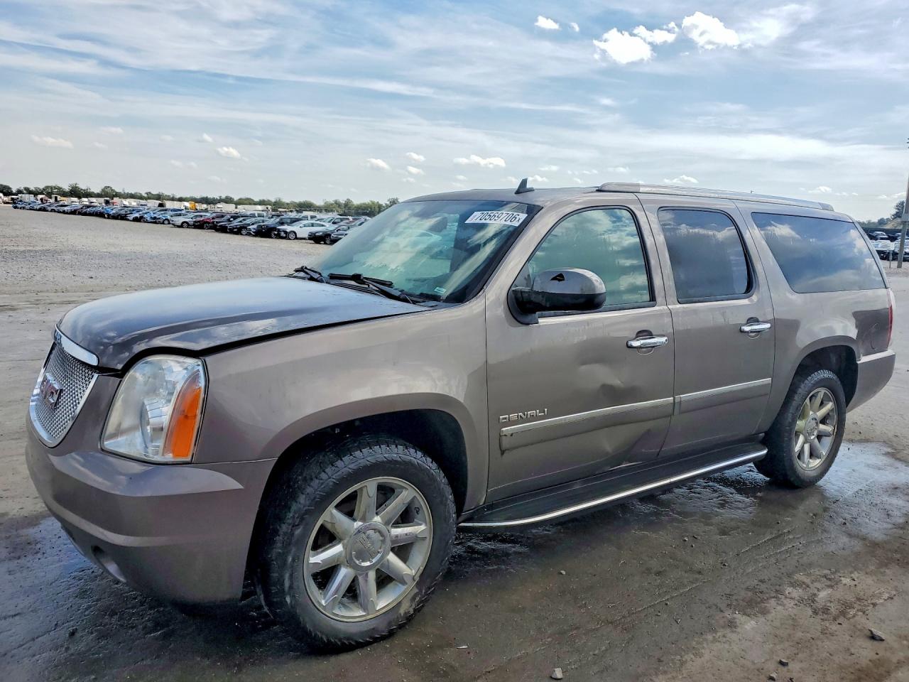 2013 GMC YUKON XL DENALI  