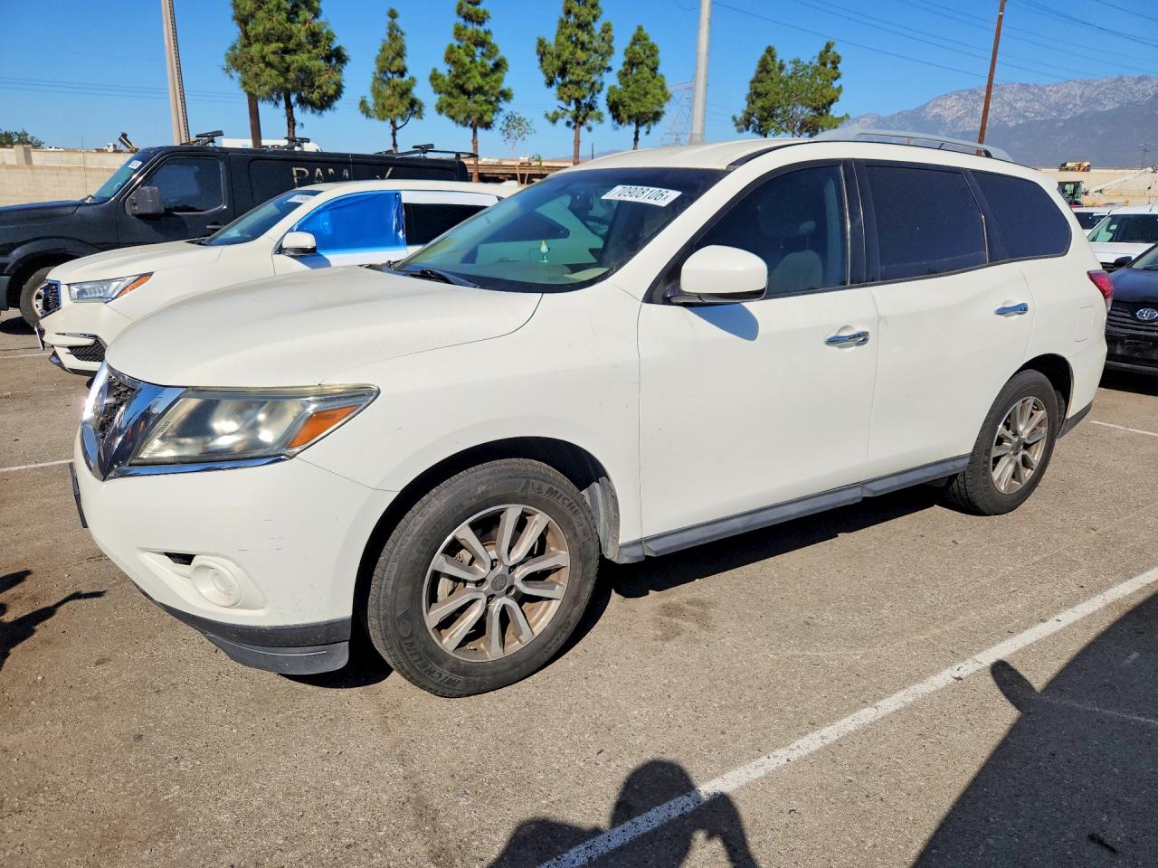 2015 NISSAN PATHFINDER S  