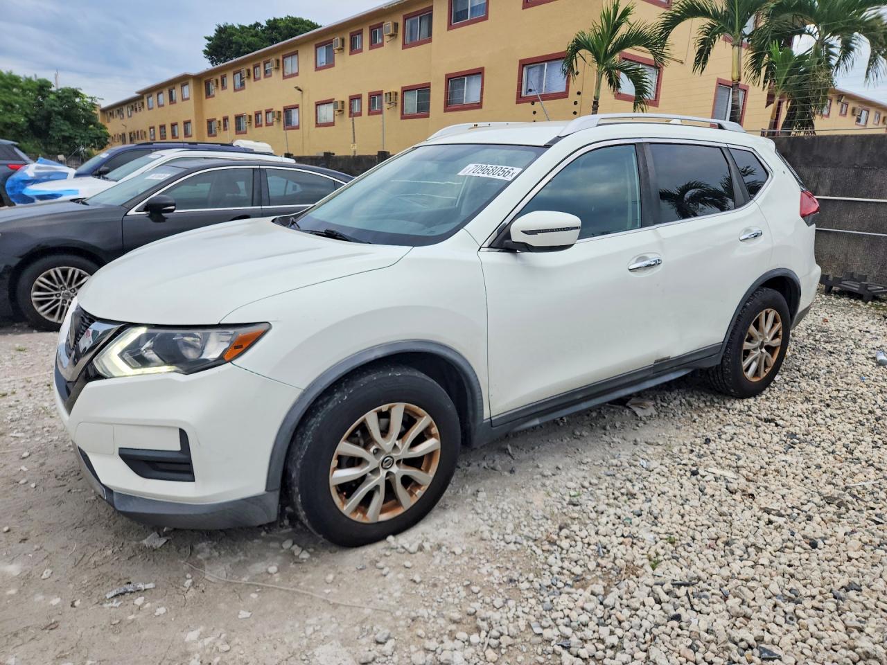 2018 NISSAN ROGUE SV  