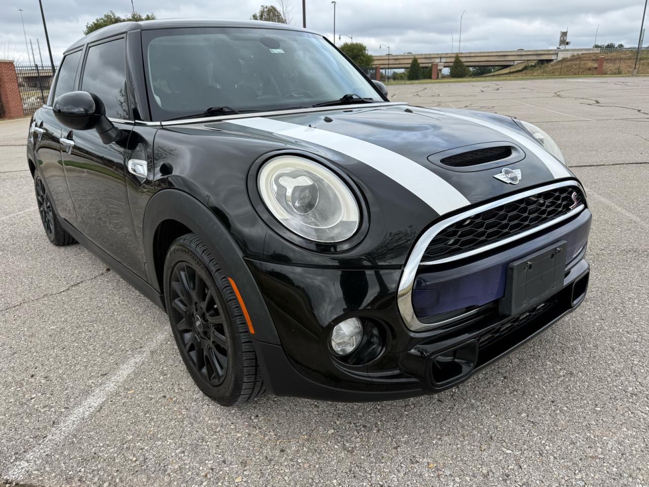 2016 MINI COOPER S  