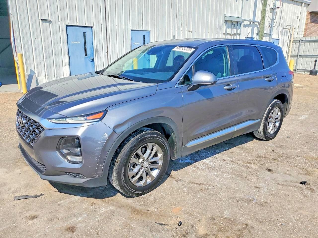 2019 HYUNDAI SANTA FE SE  