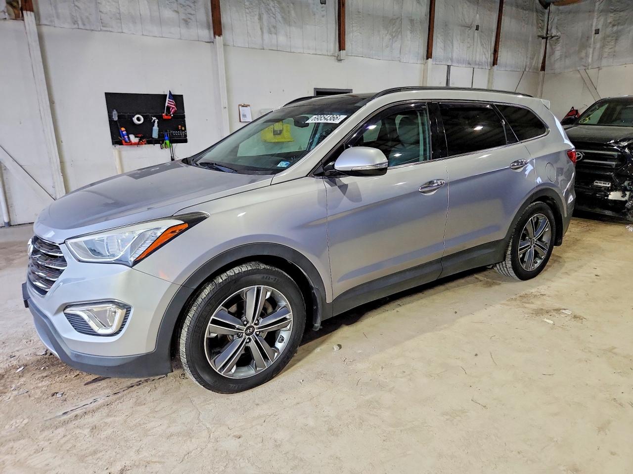 2016 HYUNDAI SANTA FE SE  