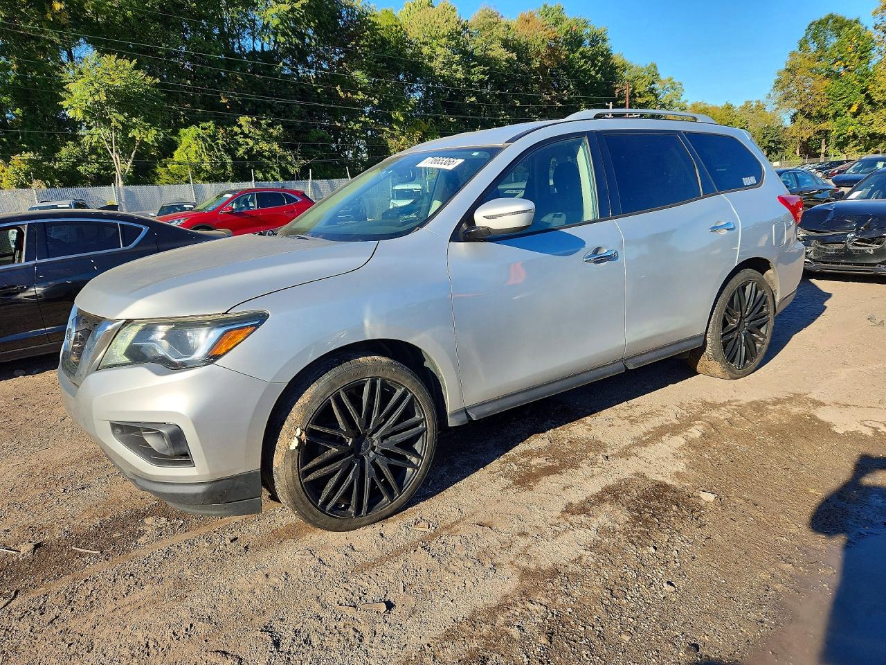 2018 NISSAN PATHFINDER SV  