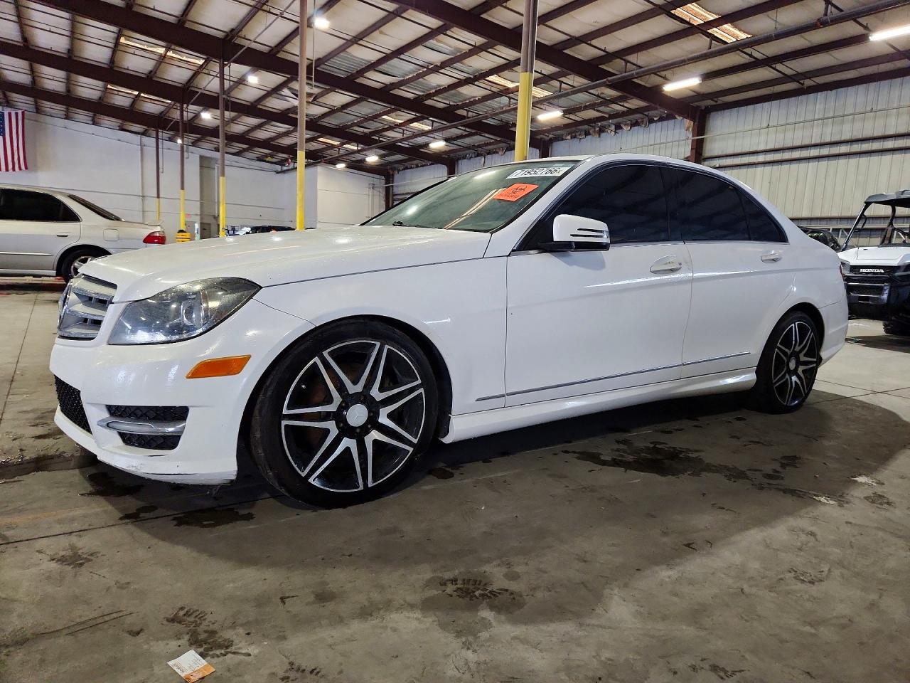 2013 MERCEDES-BENZ C 300 4MATIC  