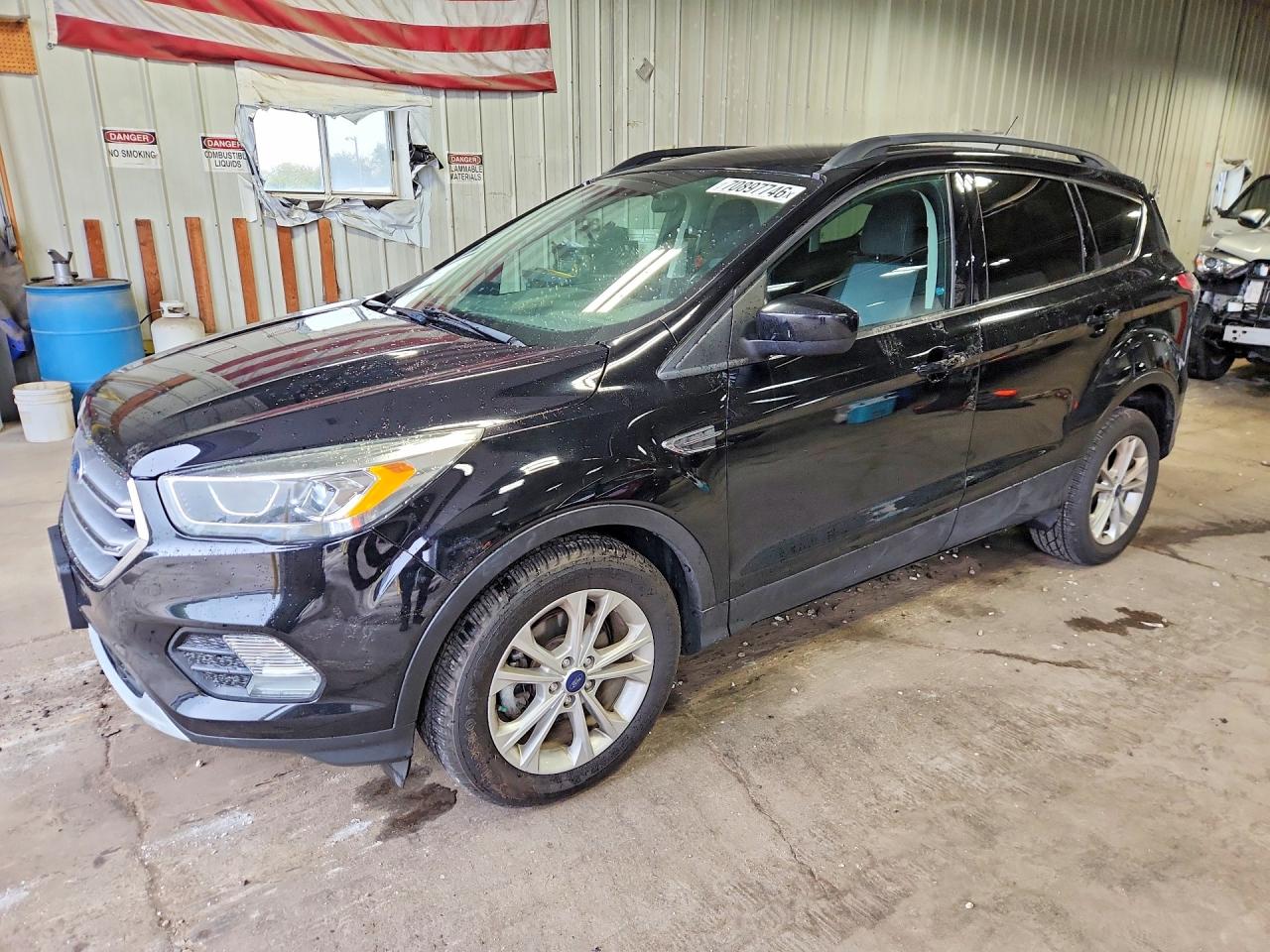 2017 FORD ESCAPE SE  