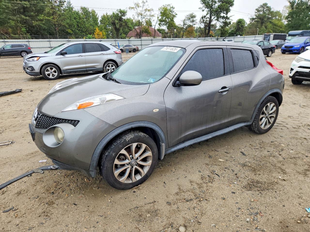 2013 NISSAN JUKE S  