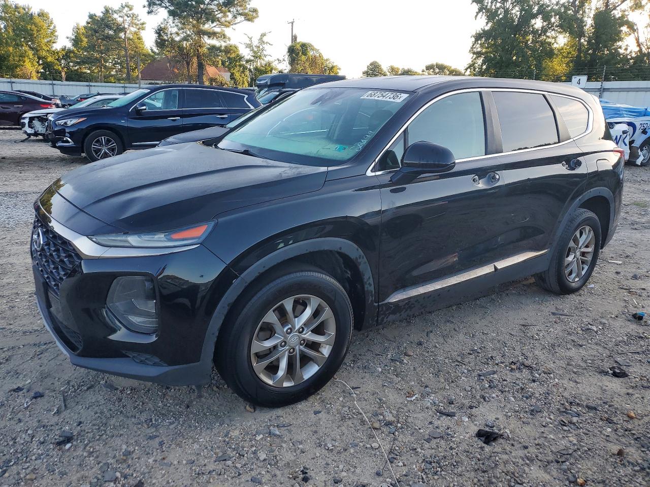 2019 HYUNDAI SANTA FE SE  