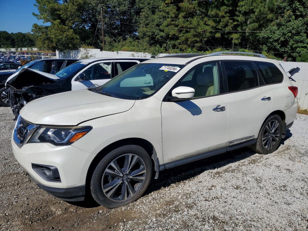 2018 NISSAN PATHFINDER PLATINUM  