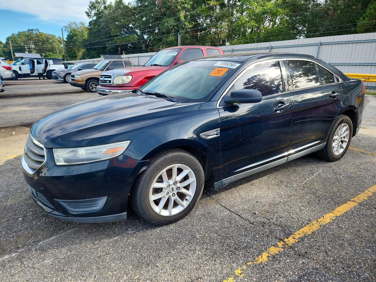 2014 FORD TAURUS SE  