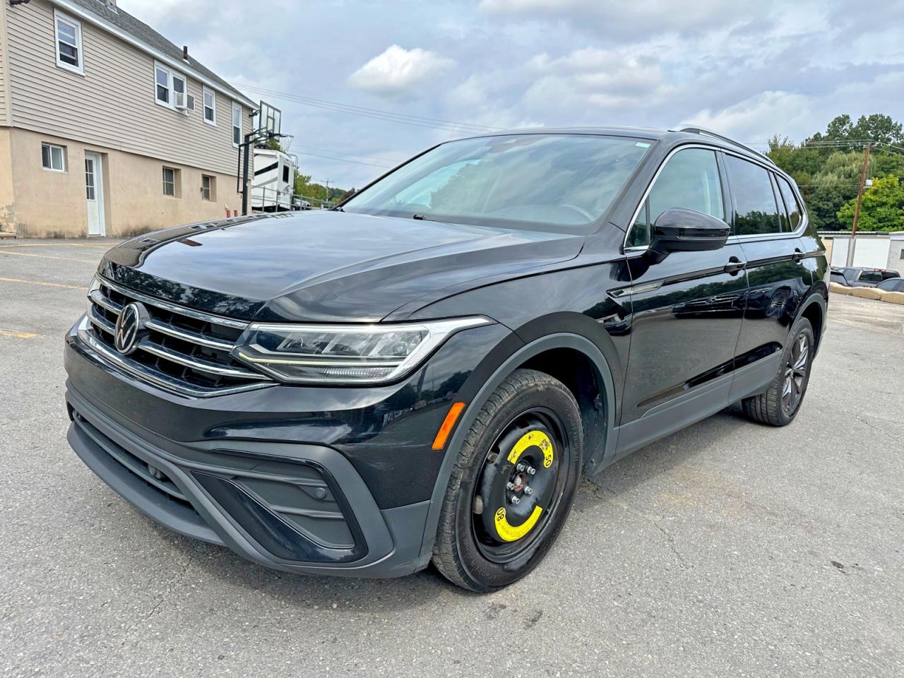 2023 VOLKSWAGEN TIGUAN SE  
