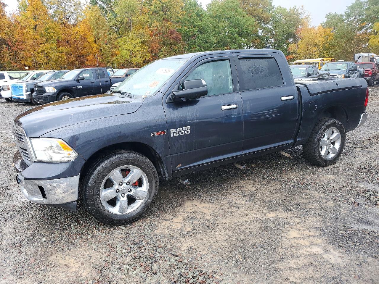 2016 RAM 1500 SLT  