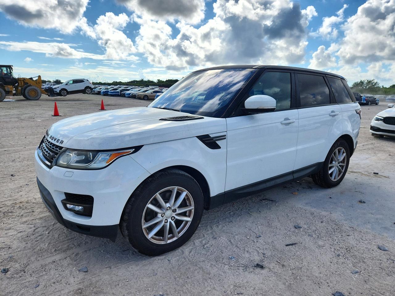 2017 LAND ROVER RANGE ROVER SPORT SE  