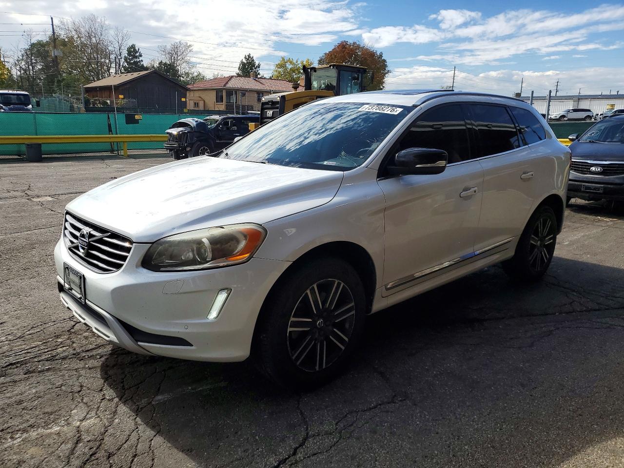 2017 VOLVO XC60 T5 DYNAMIC  