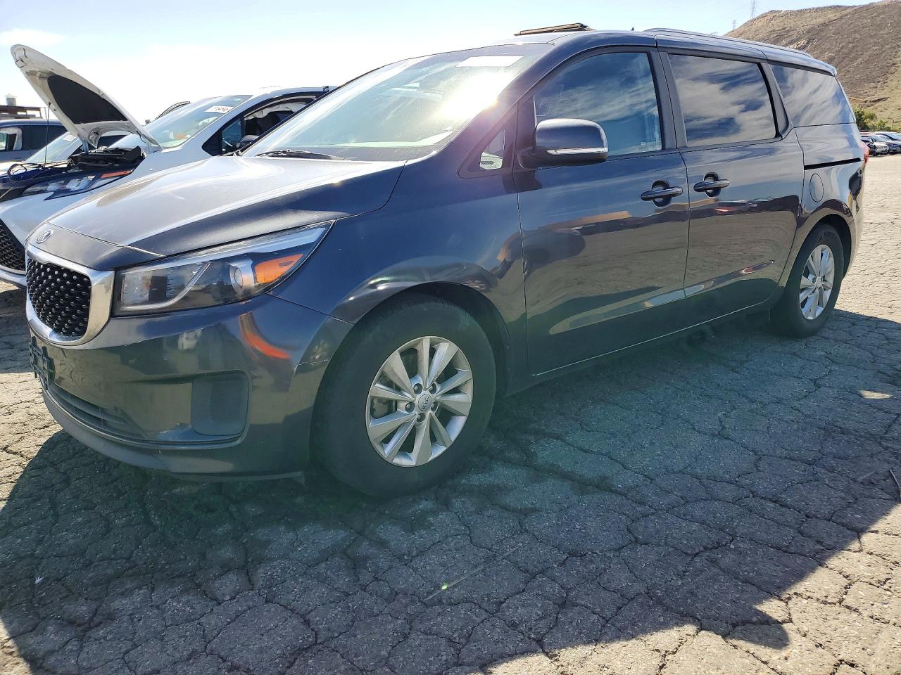 2016 KIA SEDONA LX  