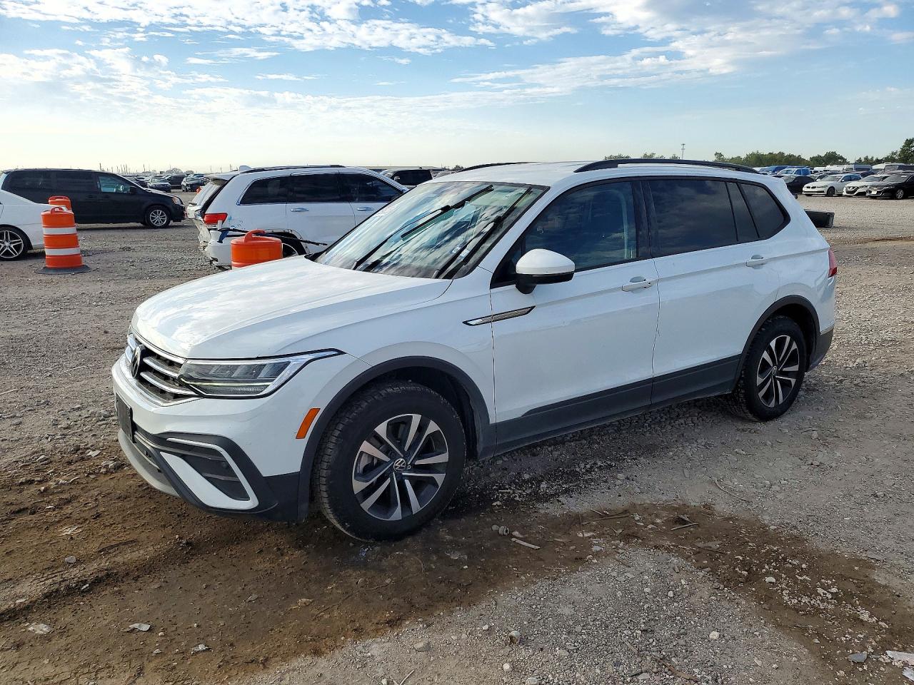 2023 VOLKSWAGEN TIGUAN S  