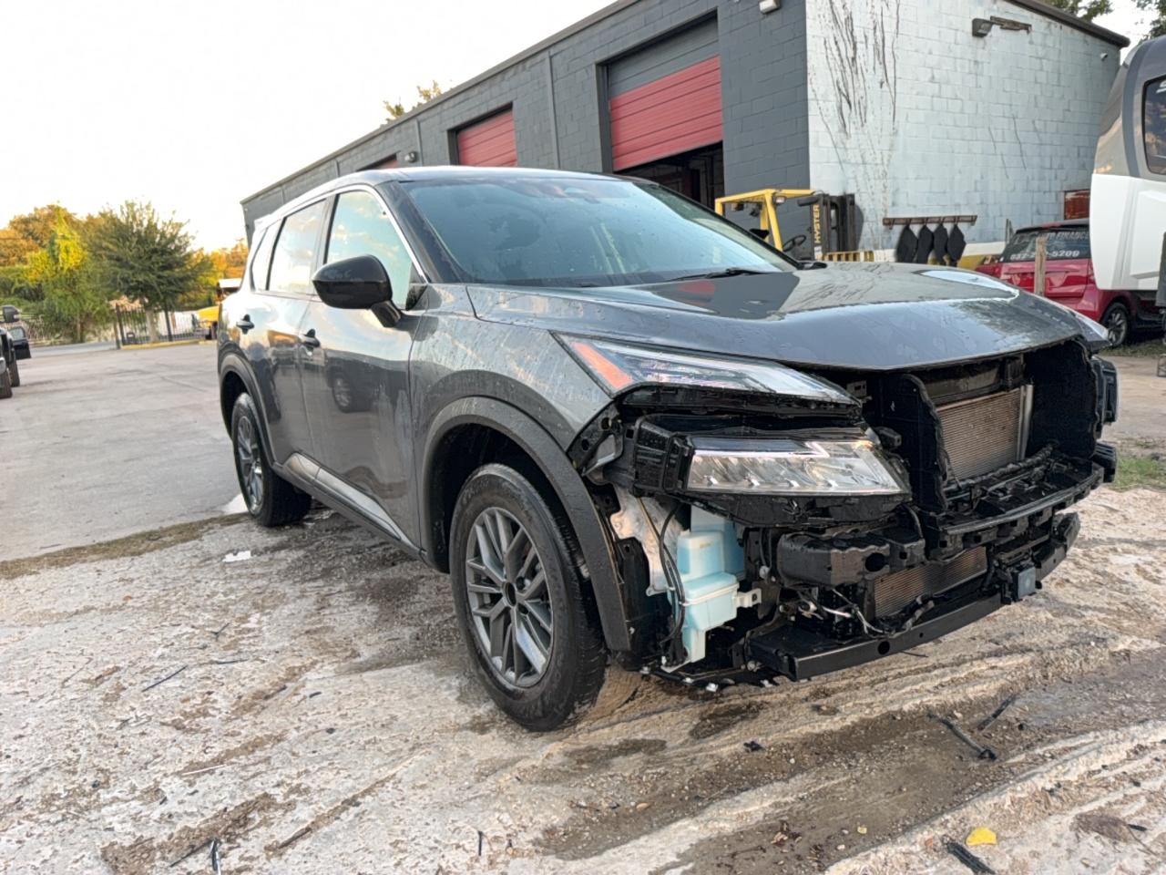 2024 NISSAN ROGUE S  