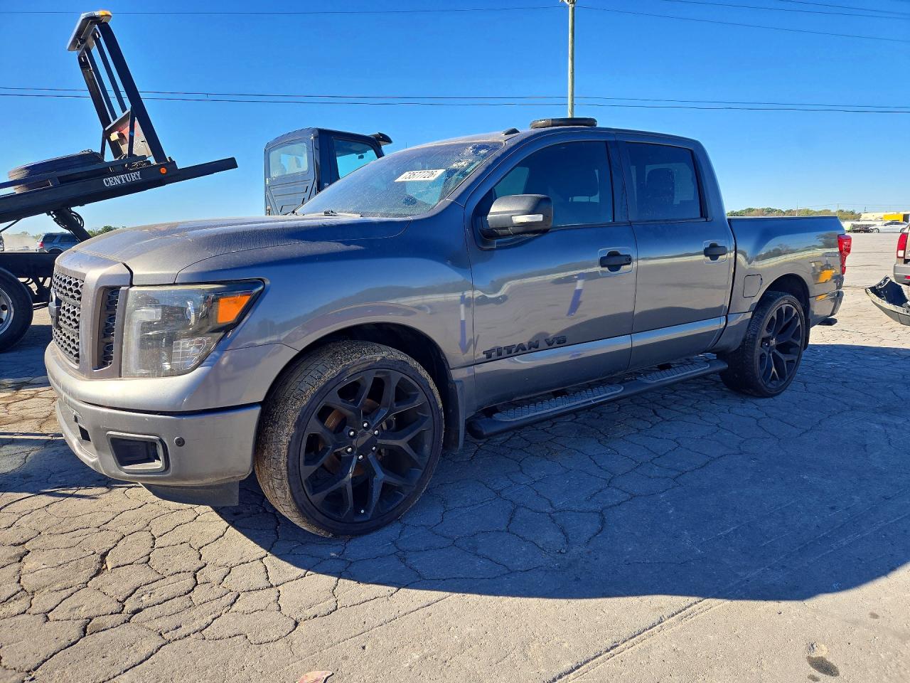 2019 NISSAN TITAN SV  