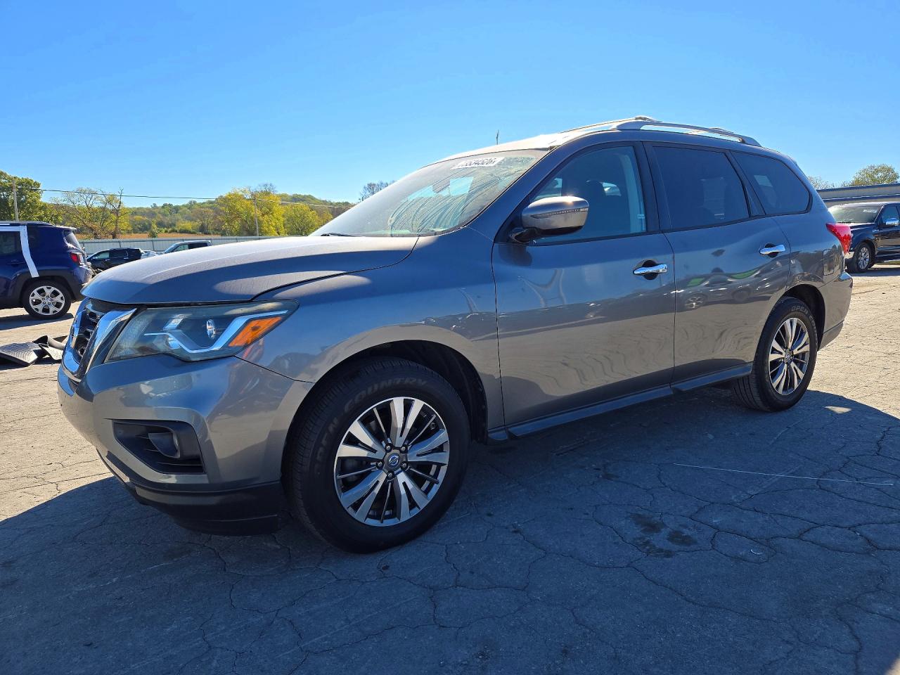 2017 NISSAN PATHFINDER SV  