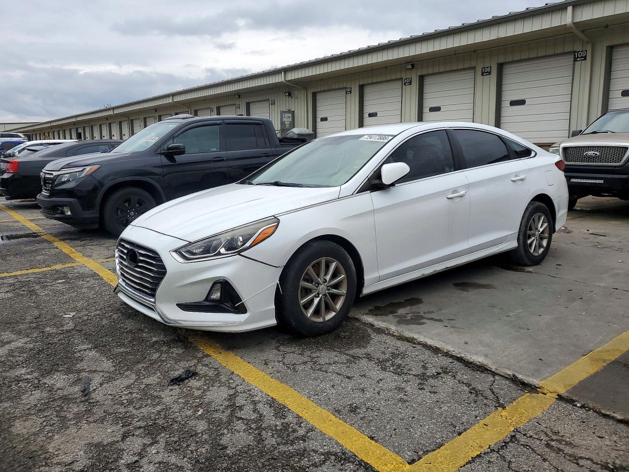 2018 HYUNDAI SONATA SE  
