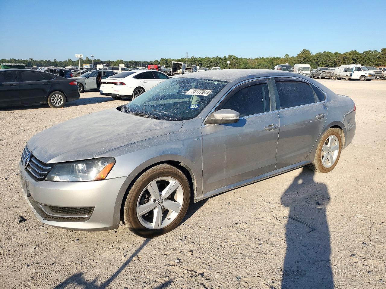 2014 VOLKSWAGEN PASSAT S  