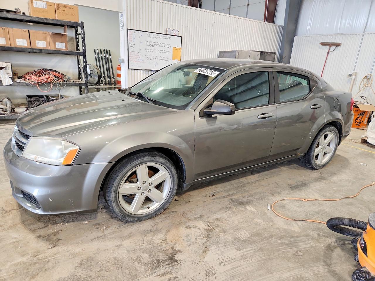 2013 DODGE AVENGER SE  