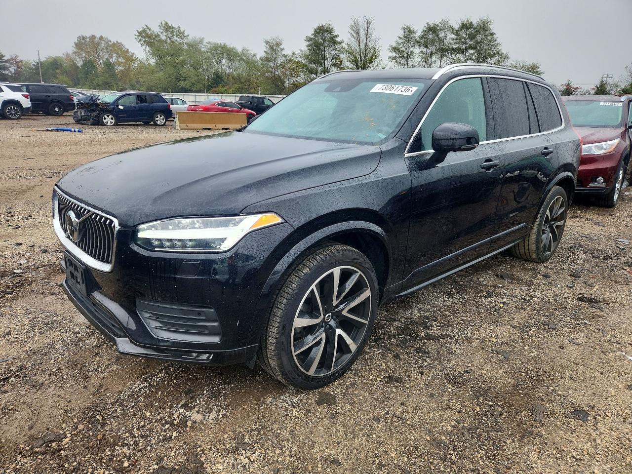 2022 VOLVO XC90 T6 MOMENTUM  