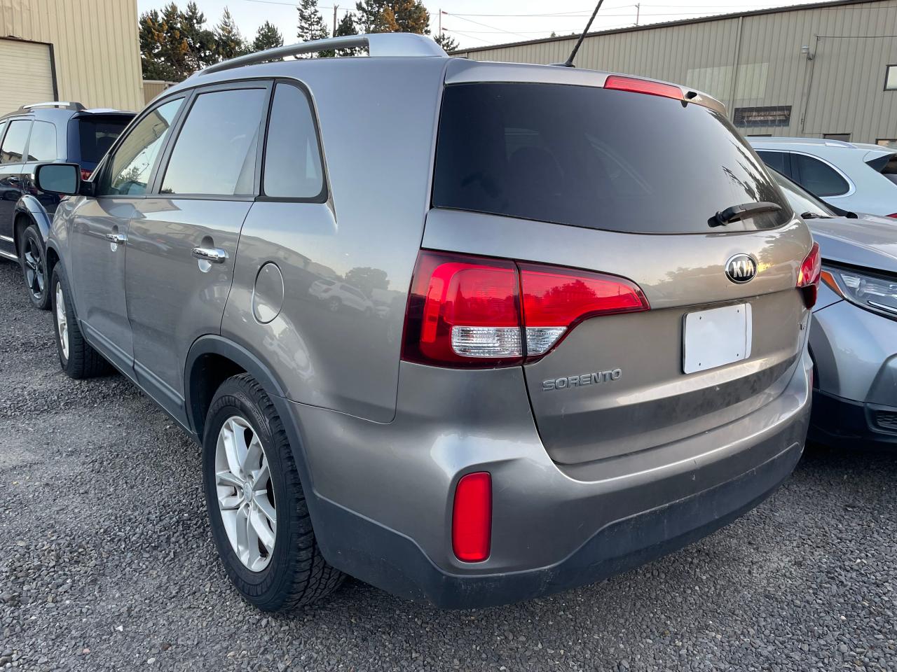 2015 KIA SORENTO LX