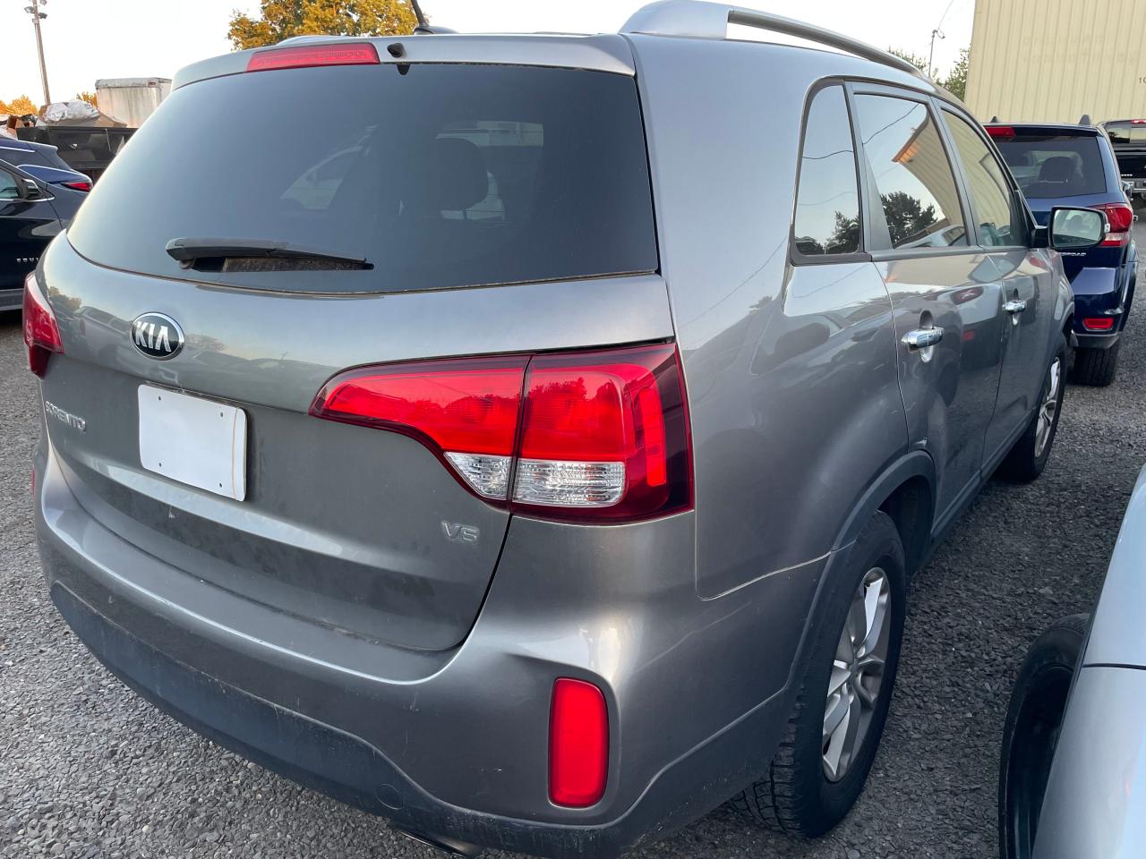 2015 KIA SORENTO LX