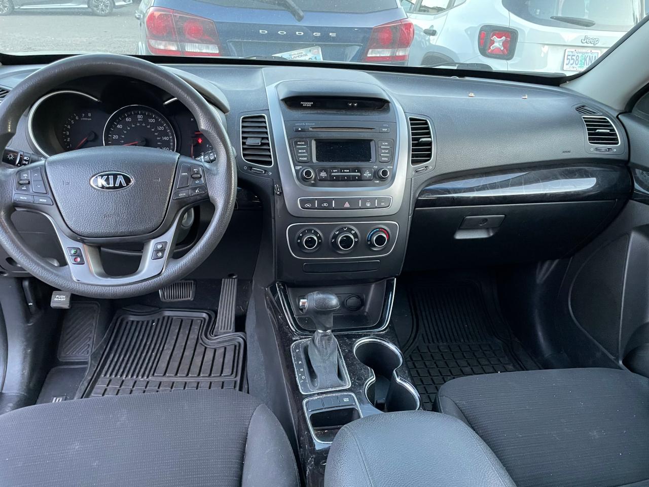 2015 KIA SORENTO LX